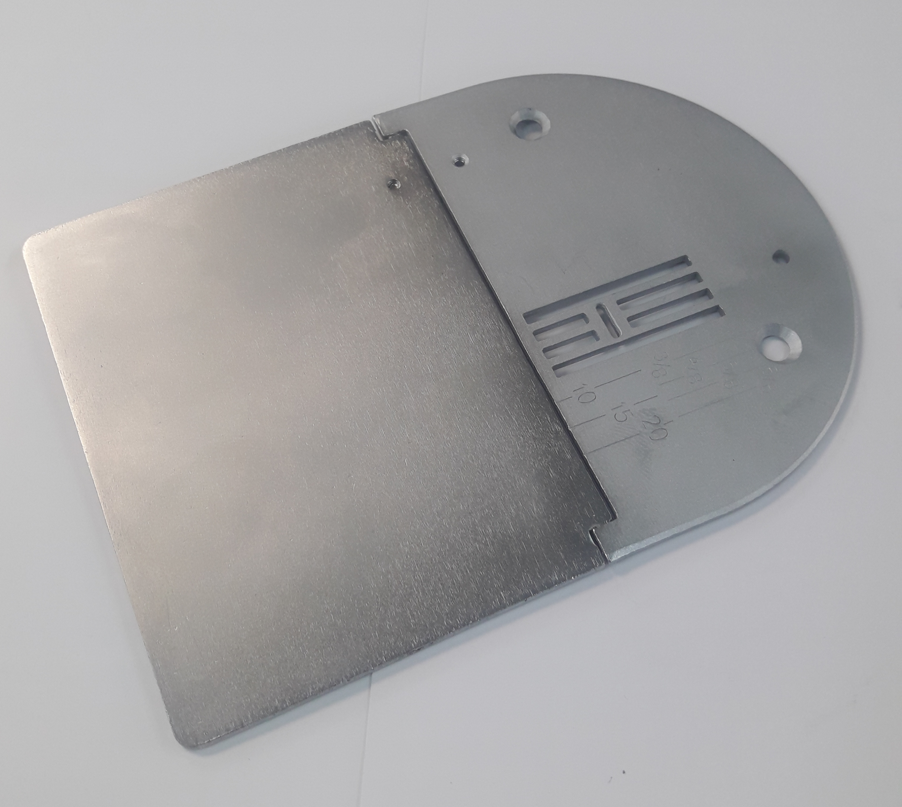 صفحه چرخ خیاطی ژانومه ۶۷۲