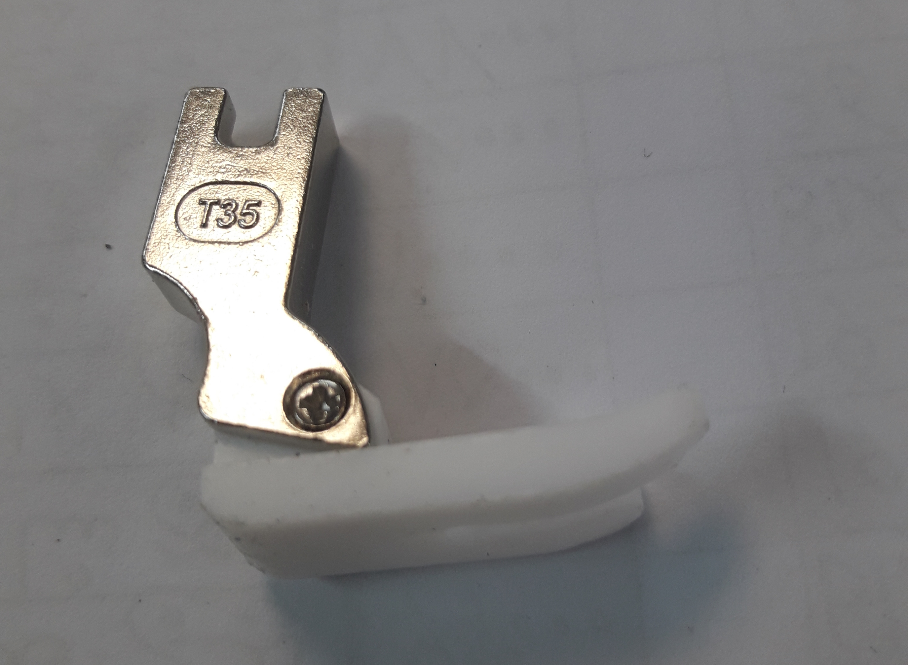 پایه پلاستیکی چرخ خیاطی صنعتی