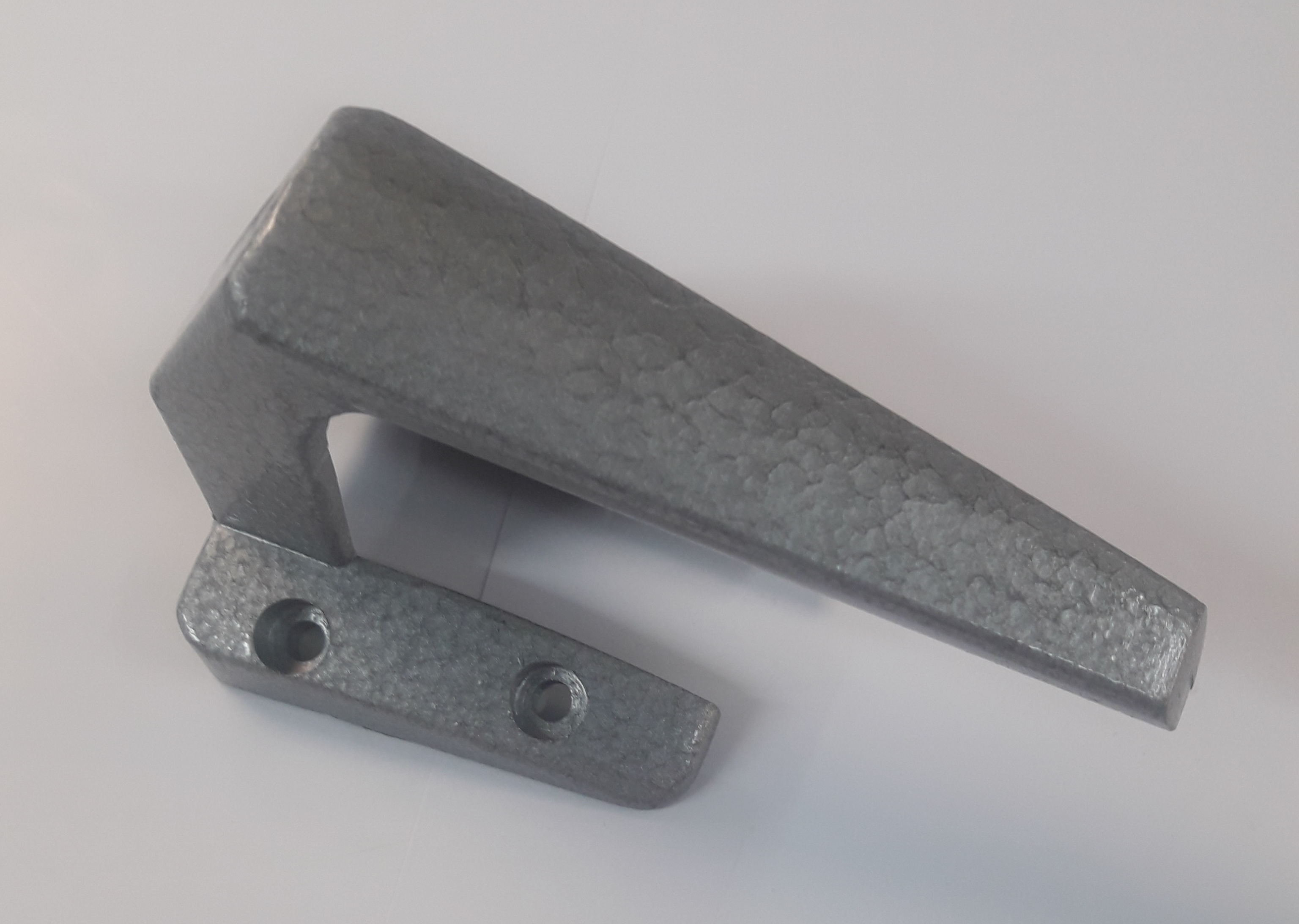 دستگیره روی قیچی عمود بر