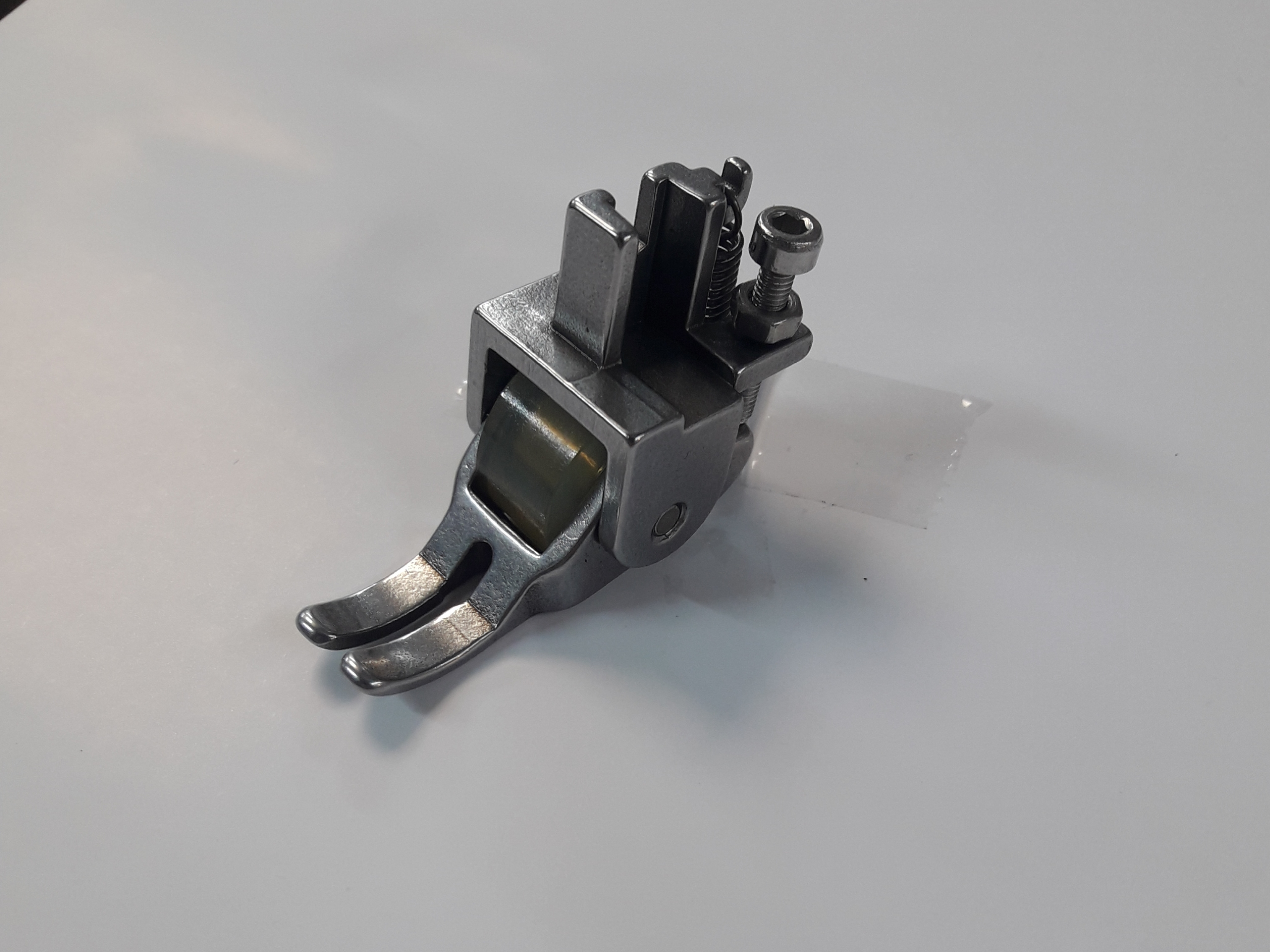 پایه تانکی چرخ راسته