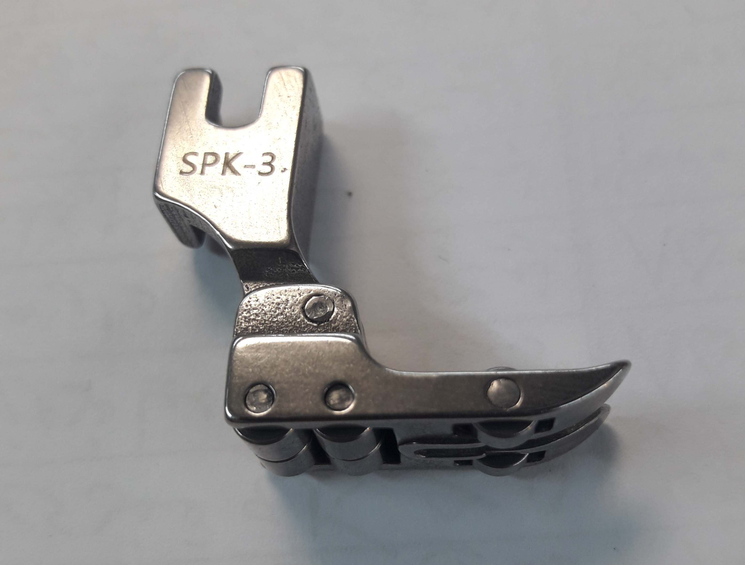 پایه غلتک دار چرخ خیاطی صنعتی